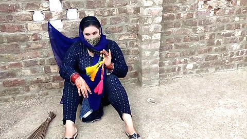 Indian girl in black suit is getting her pussy fucked