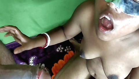 Indian girl gets her pussy fucked and has cum on her body