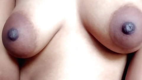 Hot indian girl gives herself a hot blowjob and pleases herself