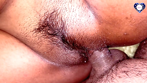 Hairy indian girl is going to have her hairy pussy wiped