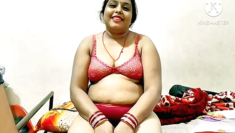 Indian busty babe with a nice ass and tits gets fucked