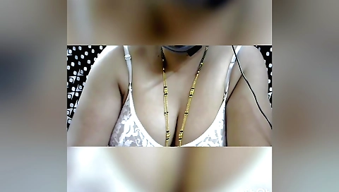 Sexy indian blonde in red saree takes turns on camera