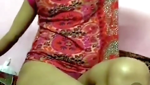 Excellent solo dance video with a kinky girl in a bikini