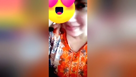 Amateur brunette is in a video showing off her natural body