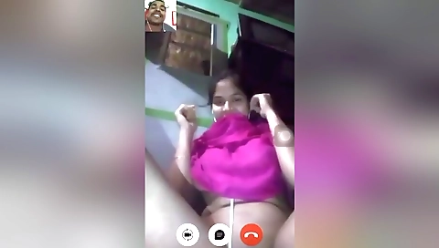 Indian girl in big tits webcam video show her body