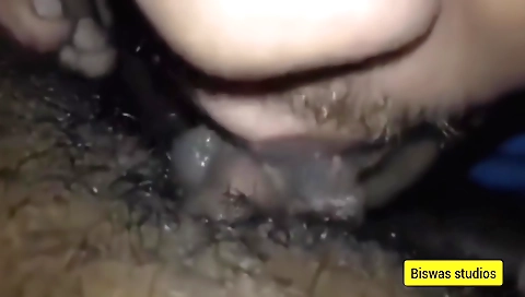 Indian chick in her black t-shirt and bra is really hot