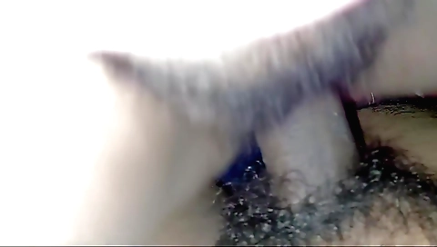 Indian teen girl gets her hairy pussy fucked with a toy