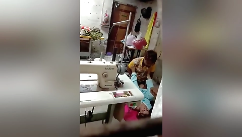 Amateur brunette in webcam sex video sucking and finger