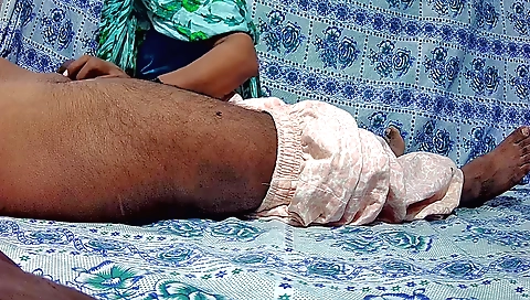 Indian amateur video with a hot babe in a pussy licking