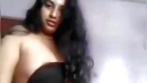 Hairy brunette amateur teen 18+ video in webcam clip