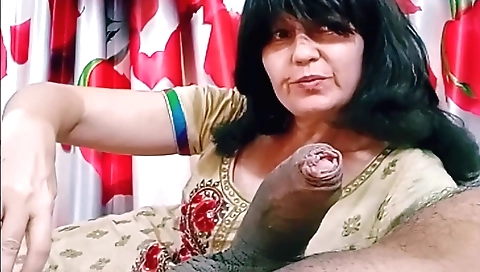 Hot amateur brunette deepthroat blowjob in hd porn video