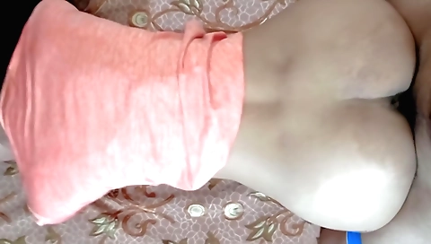 Hot webcam babe fucks and gets fucked with my penis