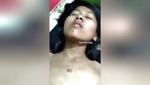 Amateurs hairy pussy fucked in pov with a sexy face