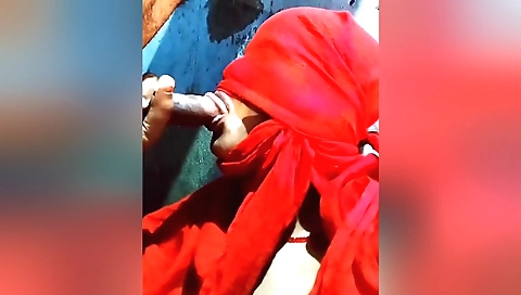 Big ass amateur webcam clip of a big-titted chick 18+