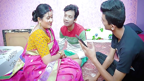 Indian pornstar gets her anus fucked with two hard dicks