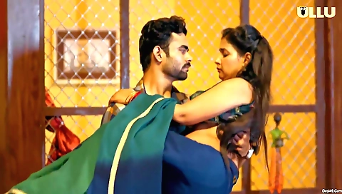 Brunette with a cute face and big boobs talks on the net