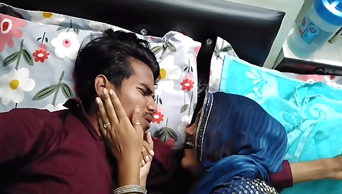 Indian hot chick sucks his big penis in the backyard