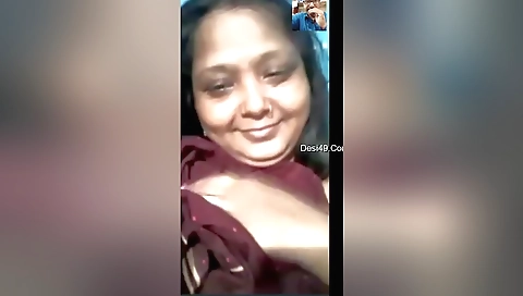 Sexy mature woman with a big ass and sexy tits in webcam