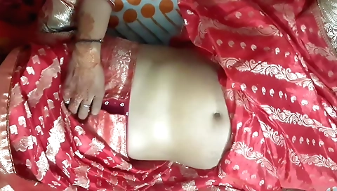 Indian teen gets her stepmother's best friend's dick