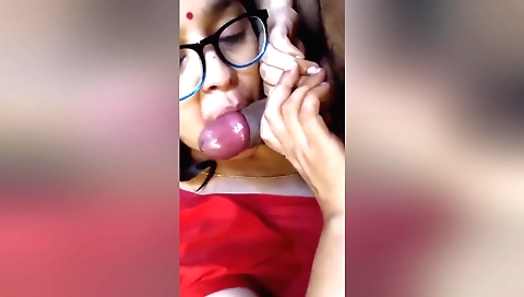 Sexy amateur deepthroat porn with a fat body on web cam