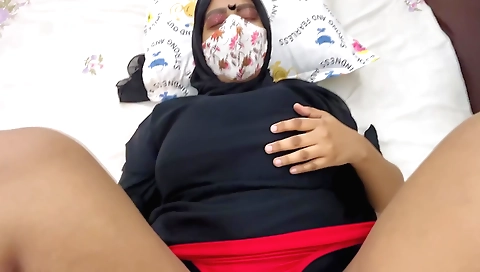 Indian hottie with natural boobs in her red lingerie