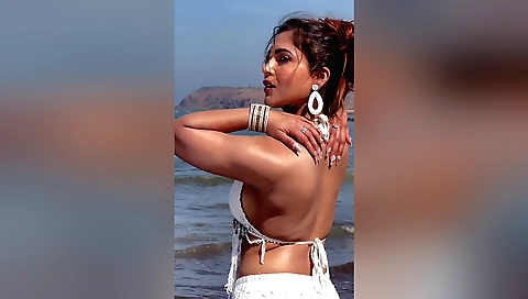 Amateur stepmom with large boobs and ass fucked doggy style