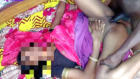 Indian hottie is showing off her body in a sexy amateur video