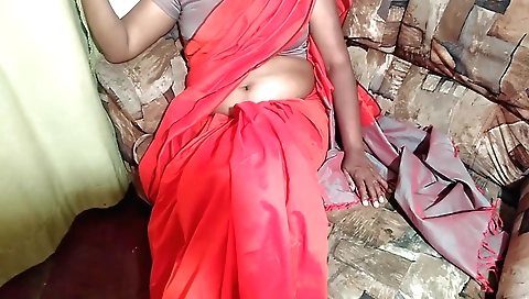 Sexy and beautiful indian hair girl in homemade solo video