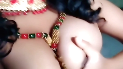 Indian slut with big tits fucks in amateur hd video