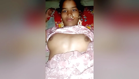 Indian lady shows her pussy in doggystyle after masturbating