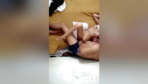 Indian hottie makes her pussy wet with the cum she gets