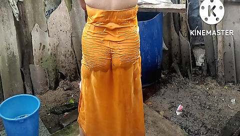 Indian solo girl with a big booty is doing it outdoors