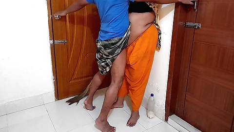 Indian Busty bhabhi fucked in the bedroom after sweeping