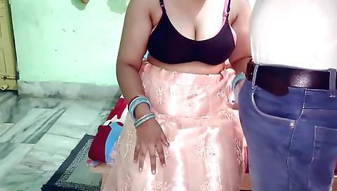 Amateur brunette teen with huge natural breasts and ass