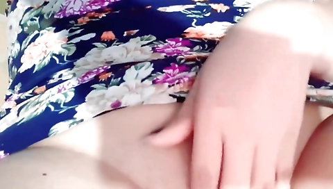 Busty amateur indian with big tits makes herself a dildo