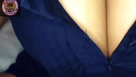 Indian girl in sexy clothes shows off her big boobs and tits