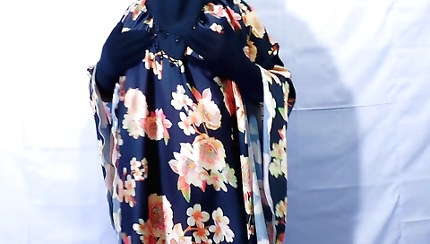 Indian housewife sucks and gets fucked by neighbor